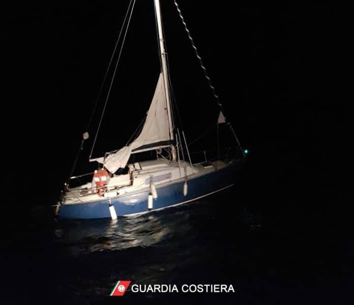 Amalfi. Barca a vela in avaria soccorsa dalla Guardia Costiera, salvata una persona